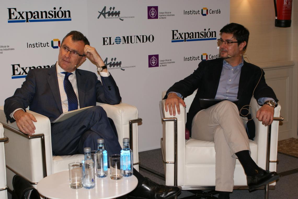 El Alcalde de Murcia, José Francisco Ballesta, y el Secretario General de la FEMP, Juan Ávila, en un momento del debate.