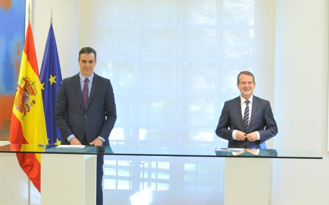 Firma acuerdo FEMP-Gobierno