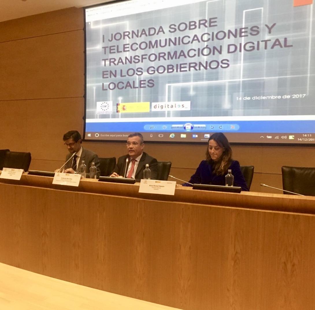 El Secretario General de la FEMP, Juan Ávila, en la clausura de la I Jornada sobre Telecomunicaciones y Transformación Digital en los Gobiernos Locales