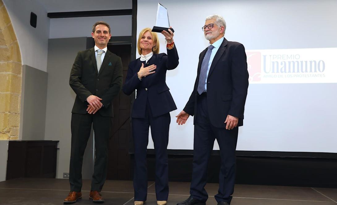 García-Pelayo comparte el premio “Unamuno, amigo de los protestantes” con todos los ayuntamientos españoles