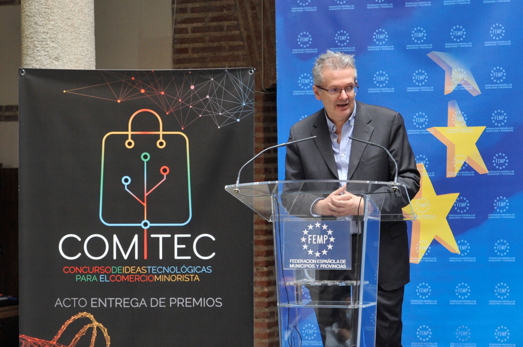 Julio Víctor González, secretario General de Correos