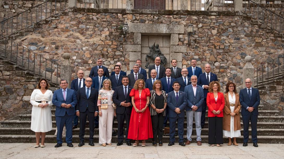 Comisión de Diputaciones, Cabildos y Consejos Insulares.