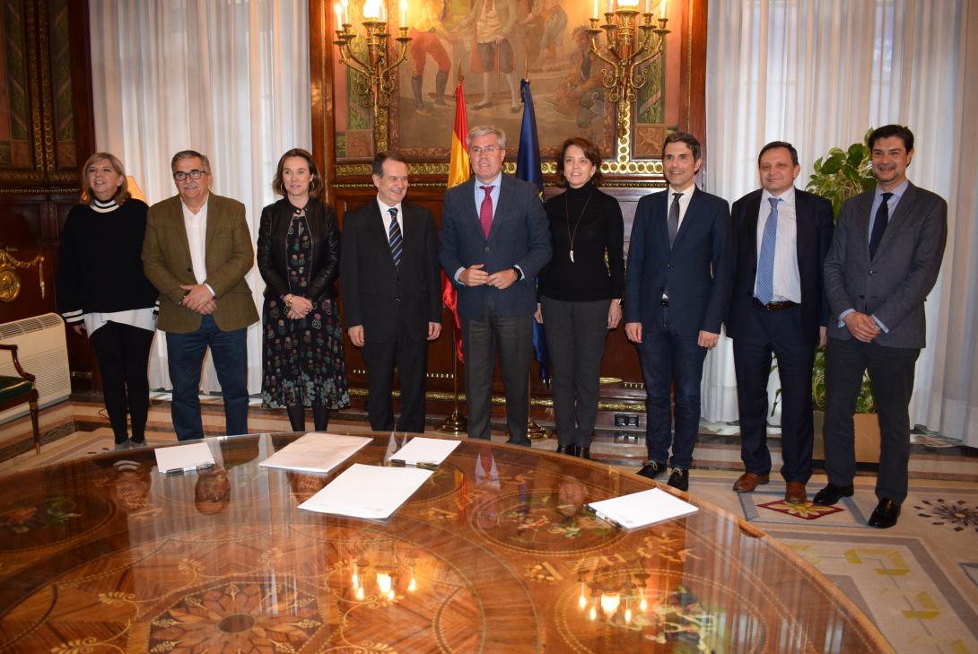 Los participantes en la reunión con el Secretario de Estado, celebrada en la tarde del 6 de marzo