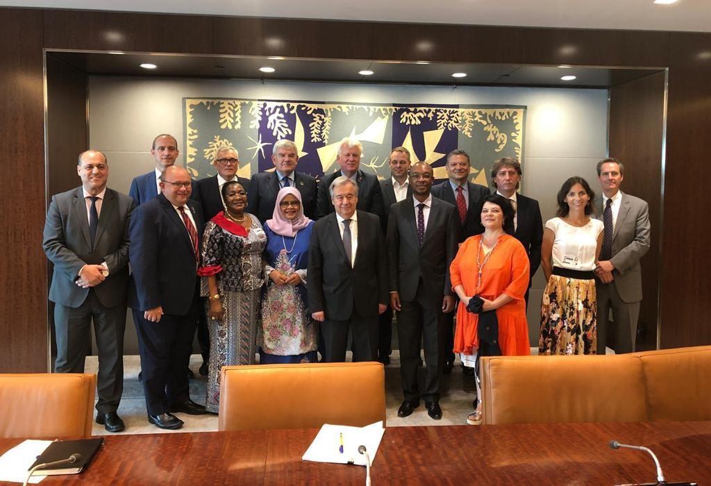 Antonio Guterres, Secretario General de la ONU, junto a responsables locales de todo el mundo, entre ellos, el Alcalde de Soria, Carlos Martínez