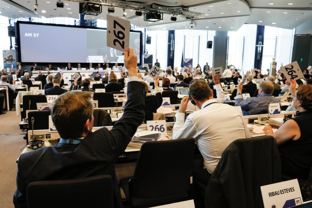 El pleno del CdR ha debatido sobre Europa con el presidente del Parlamento Europeo, Antonio Tajani, la economía circular o el nuevo marco financiero plurianual 2021-2027