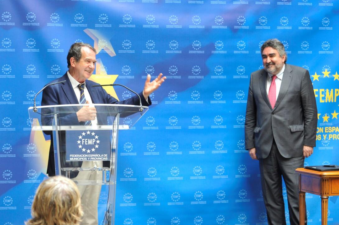 Abel Caballero y José Manuel Rodríguez Uribes