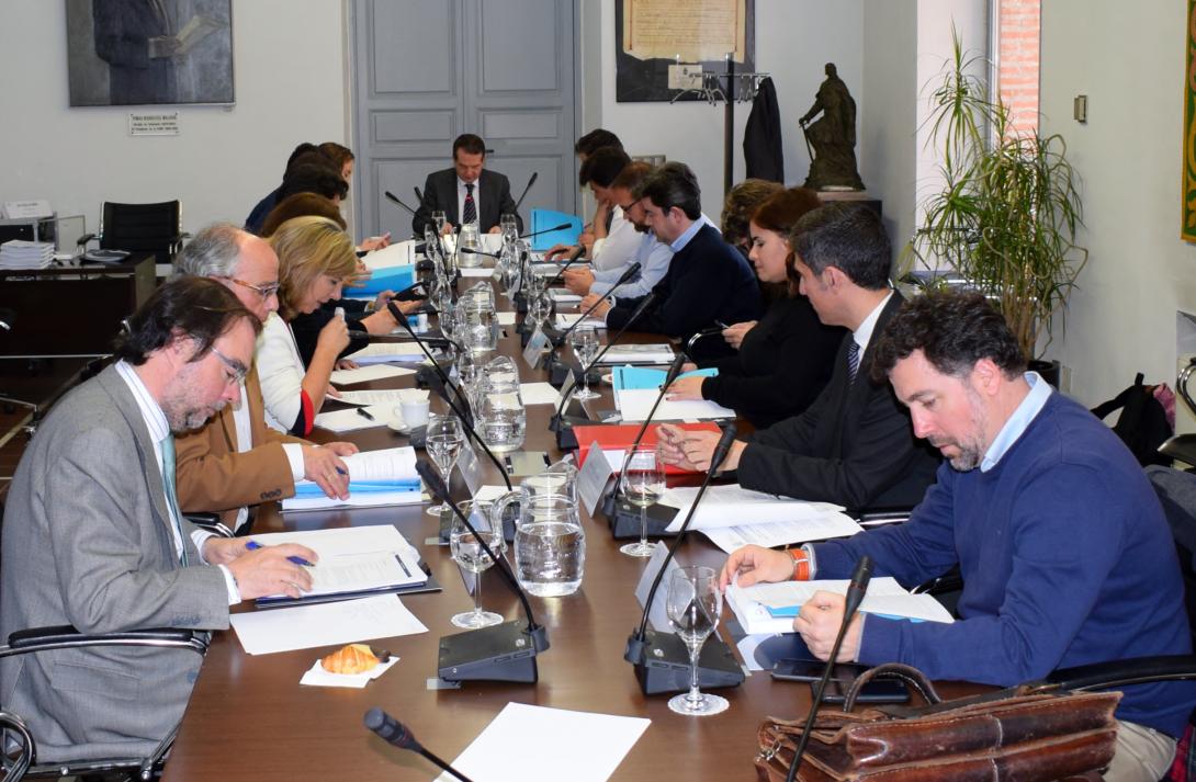 La FEMP acusa al Gobierno de incumplir el Pacto de Estado contra Violencia de Género en los PGE