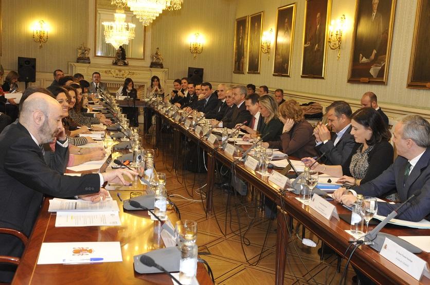 Los Gobiernos Locales podrán disponer de inmediato de casi 5.000 millones de superávit de 2019 mediante Decreto Ley