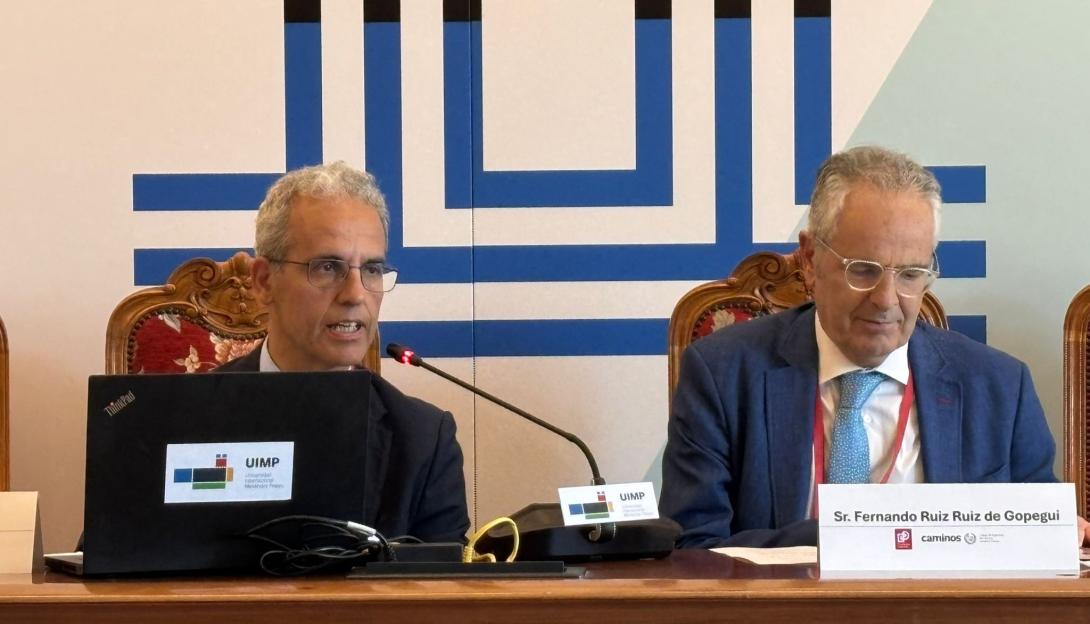 Martínez-Sicluna explica en Santander el trabajo de la FEMP para simplificar los trámites administrativos locales