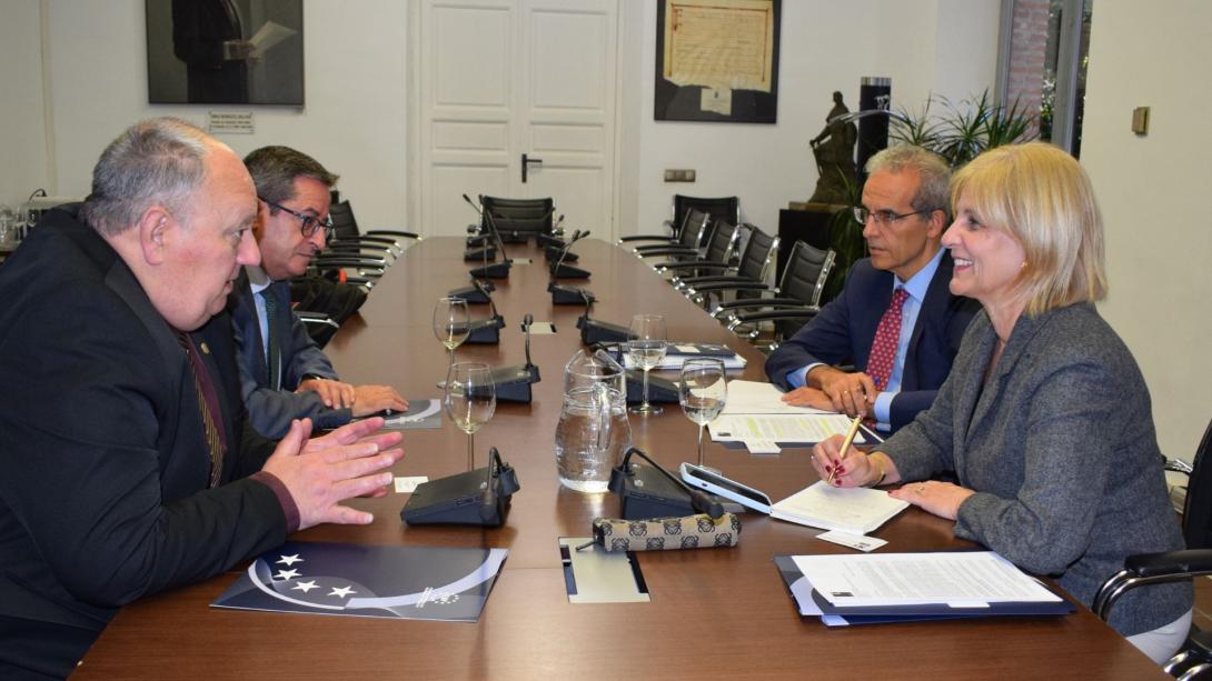 La FEMP y CESM avanzan en el impulso de las bandas municipales