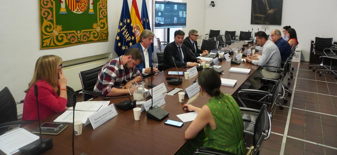La Comisión de Relaciones Internacionales, reunida en la FEMP