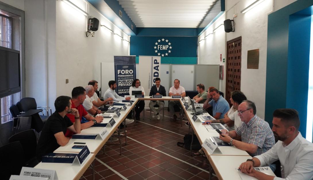 Colaboración público-privada en servicios deportivos