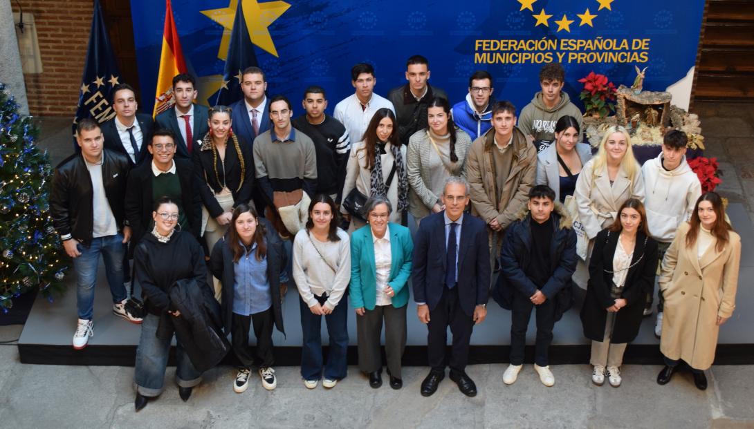 Jóvenes de toda España participan en la FEMP en el encuentro formativo sobre la Constitución