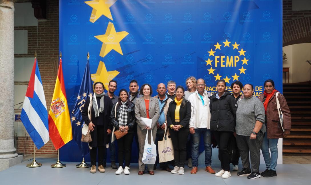 Técnicos y responsables cubanos de medio ambiente, en la FEMP