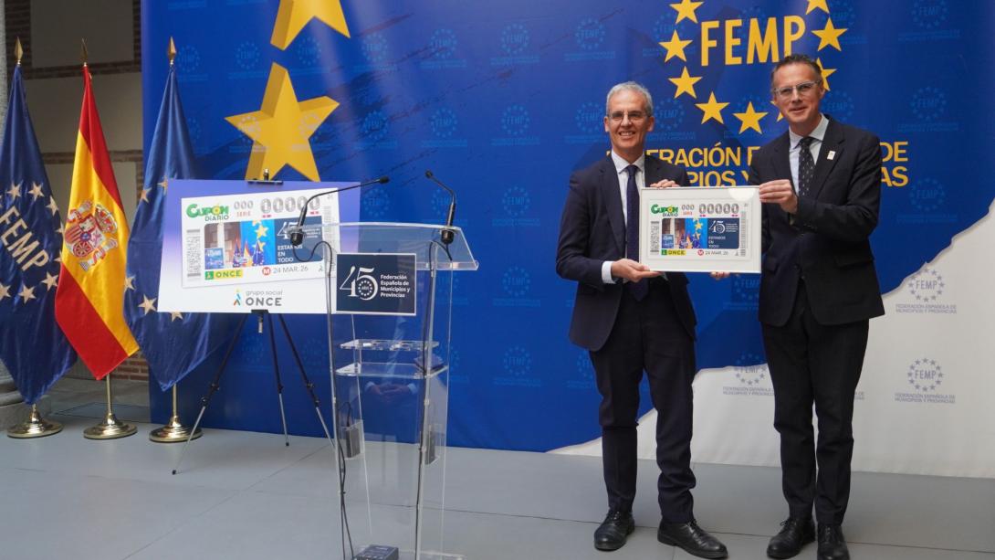 «Estamos en todo»: La FEMP y la ONCE se unen para celebrar 45 años al servicio de los municipios