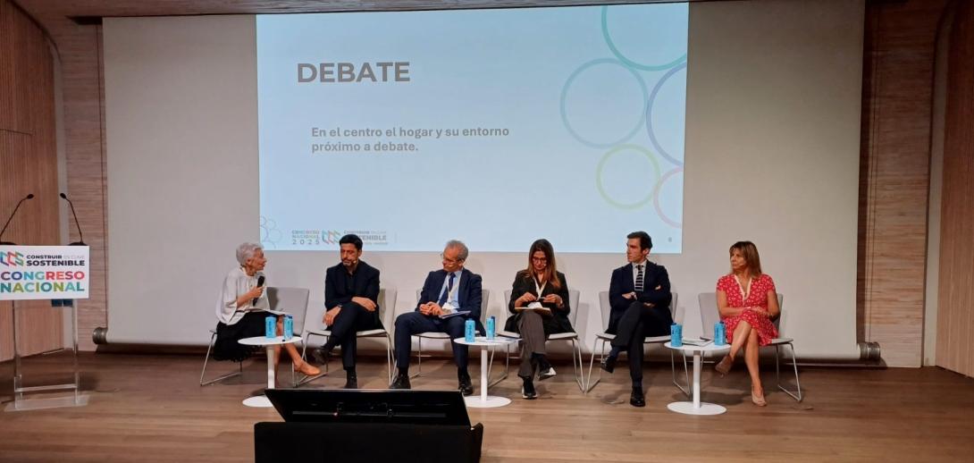 “Estamos ante una emergencia habitacional y hay que poner la vivienda en el centro. Todas las administraciones deben tener herramientas para poder aportar soluciones”