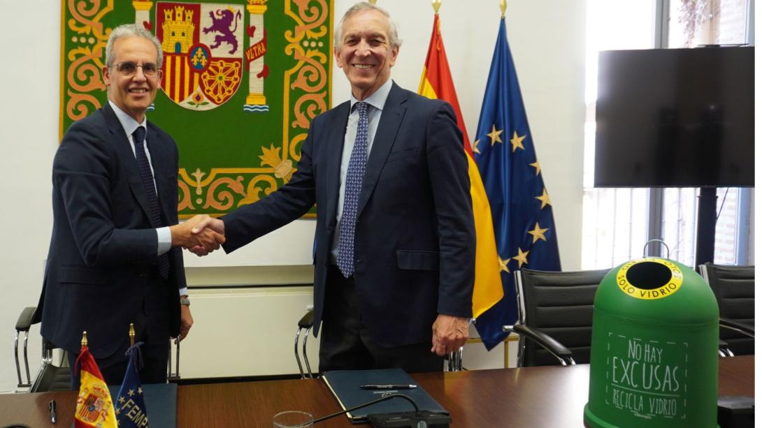 La FEMP y Ecovidrio firman un acuerdo marco para impulsar la recogida selectiva de envases de vidrio