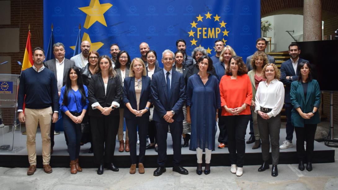 El secretario general recibe a los participantes de la Jornada con Técnicos de las Oficinas Españolas de Turismo en el Exterior