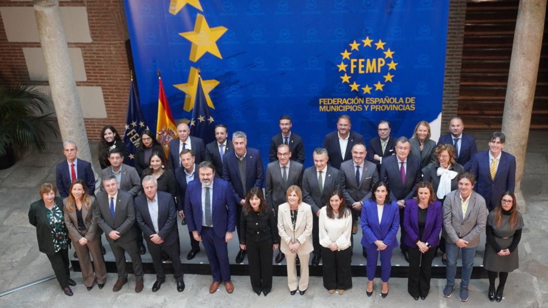 La FEMP solicita más medios para abordar la pobreza infantil, entornos digitales seguros y políticas de juventud