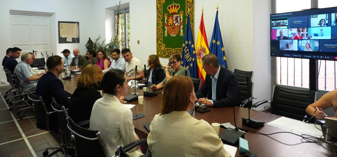 Las viviendas turísticas y los derechos de consumo tras el apagón, en la Comisión de Consumo de FEMP