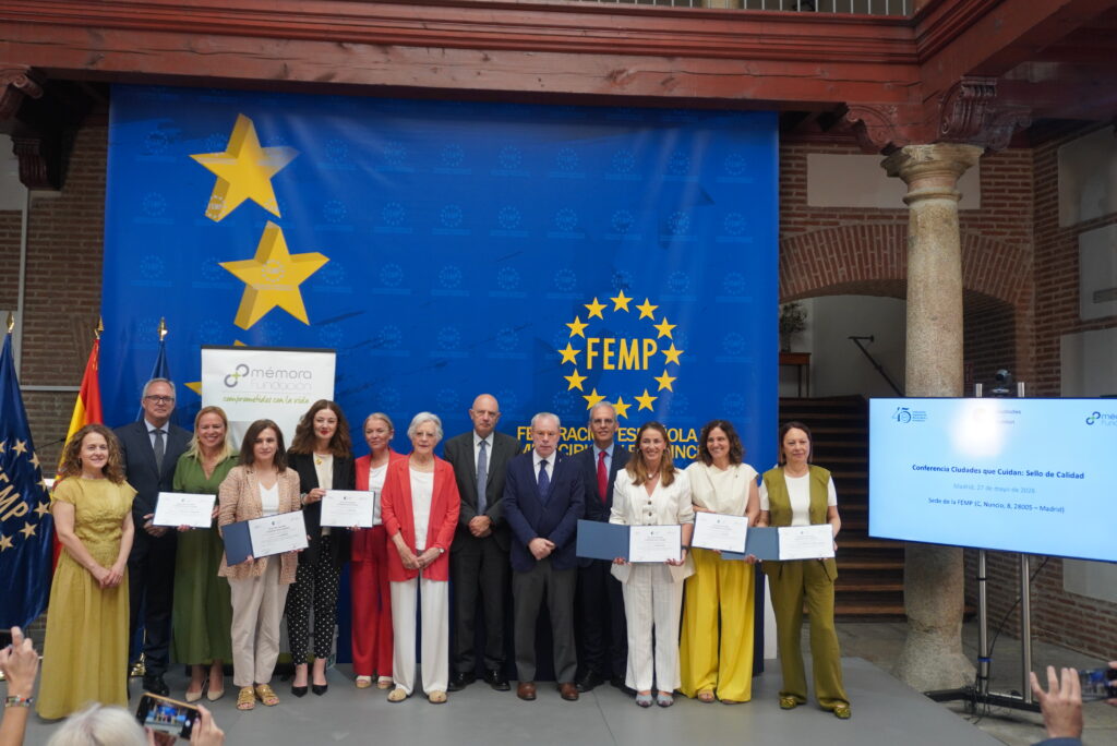 Las seis entidades locales que han recibido esta distinción, que conceden la FEMP y la Fundación Mémora, son los ayuntamientos de Jerez de la Frontera, Logroño, Las Palmas de Gran Canaria, Manresa, Santander y Santurtzi.