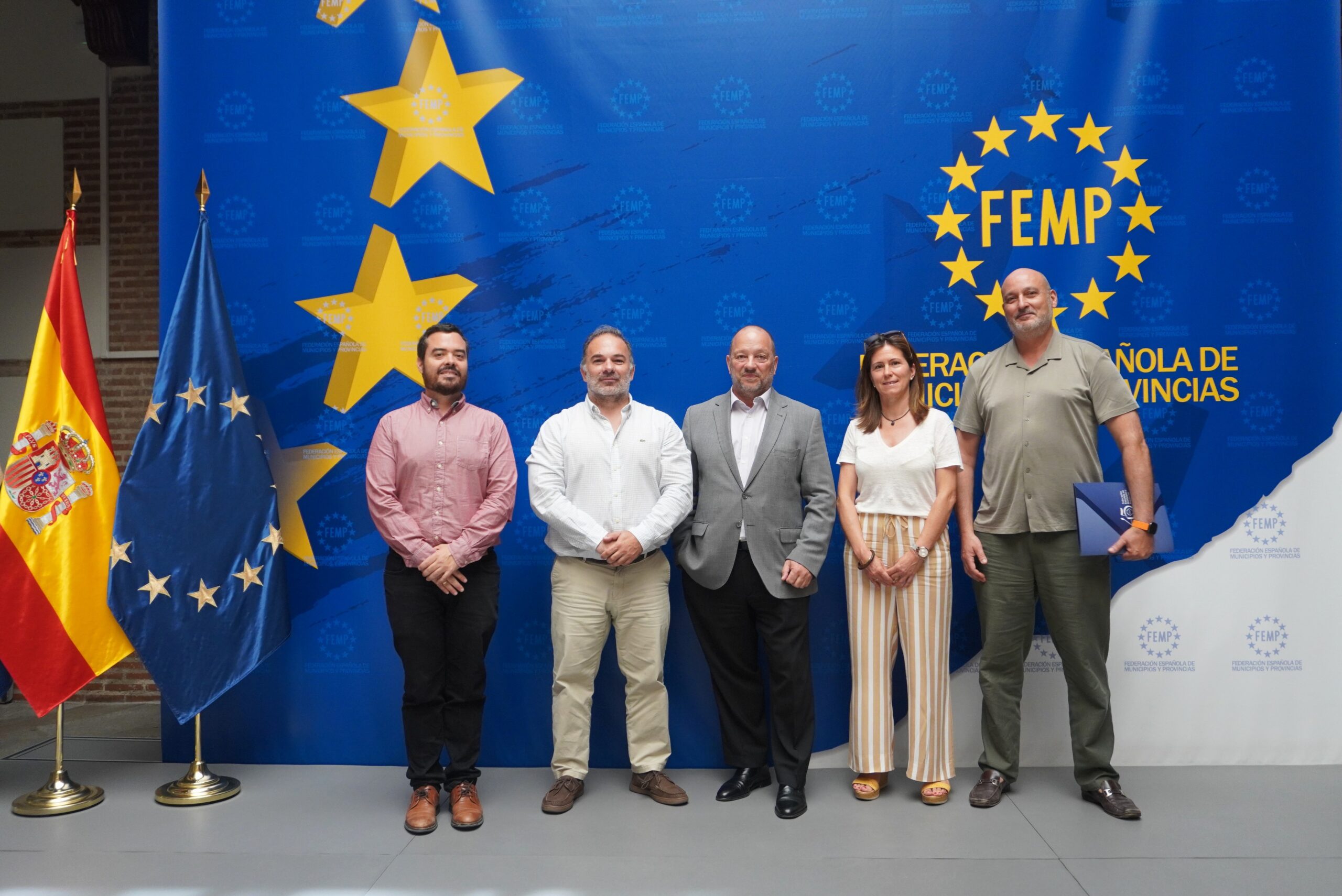 La FEMP y la Asociación Española del Transporte compartirán datos para optimizar la movilidad urbana en España